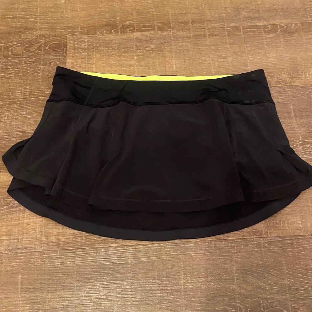 Lululemon Black Athletic Skirt with Neon Yellow Waistband size unknown